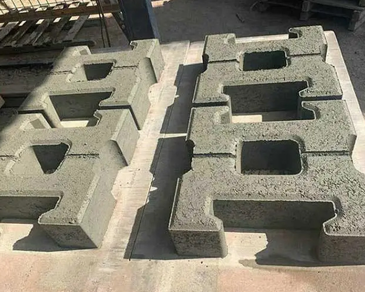 連鎖護坡磚